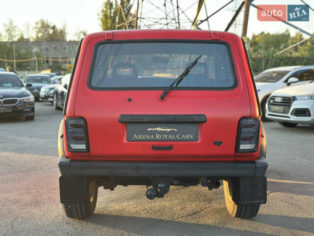Красный ВАЗ 21213 Niva, объемом двигателя 1.7 л и пробегом 131 тыс. км за 5200 $, фото 10 на Automoto.ua