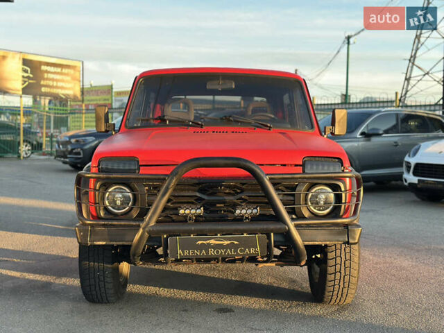 Красный ВАЗ 21213 Niva, объемом двигателя 1.7 л и пробегом 131 тыс. км за 5200 $, фото 6 на Automoto.ua