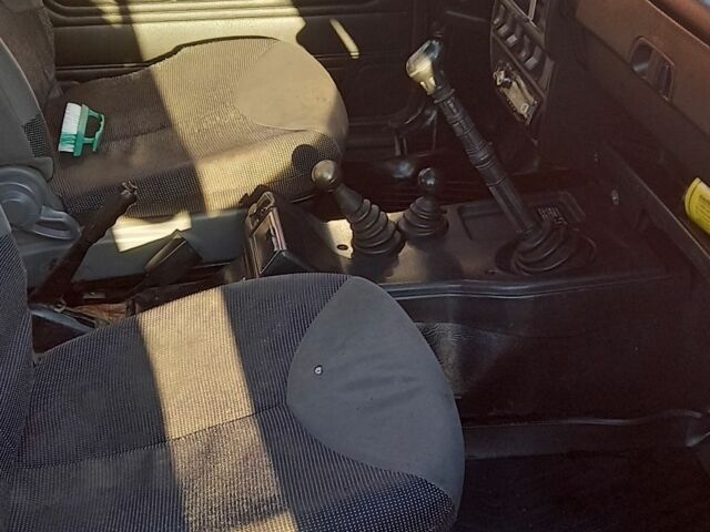 Красный ВАЗ 21213 Niva, объемом двигателя 1.7 л и пробегом 140 тыс. км за 2700 $, фото 7 на Automoto.ua