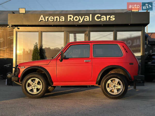 Красный ВАЗ 21213 Niva, объемом двигателя 1.7 л и пробегом 131 тыс. км за 5200 $, фото 4 на Automoto.ua