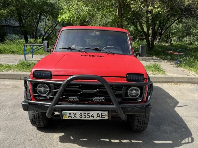 Красный ВАЗ 21213 Niva, объемом двигателя 1.7 л и пробегом 130 тыс. км за 4500 $, фото 1 на Automoto.ua