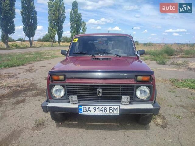 Красный ВАЗ 21213 Niva, объемом двигателя 1.69 л и пробегом 135 тыс. км за 3400 $, фото 5 на Automoto.ua