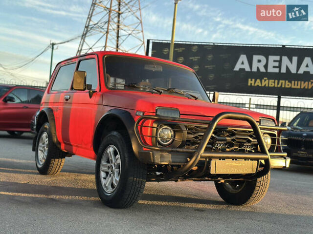 Красный ВАЗ 21213 Niva, объемом двигателя 1.7 л и пробегом 131 тыс. км за 5200 $, фото 8 на Automoto.ua