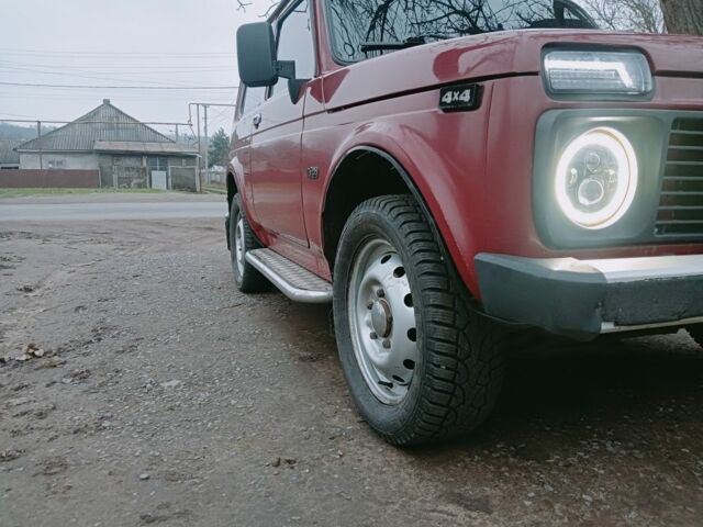 Красный ВАЗ 21213 Niva, объемом двигателя 1.7 л и пробегом 70 тыс. км за 3000 $, фото 1 на Automoto.ua