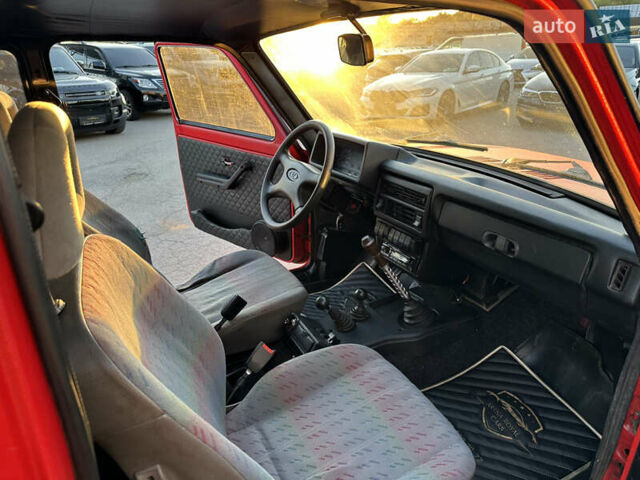 Красный ВАЗ 21213 Niva, объемом двигателя 1.7 л и пробегом 131 тыс. км за 5200 $, фото 16 на Automoto.ua