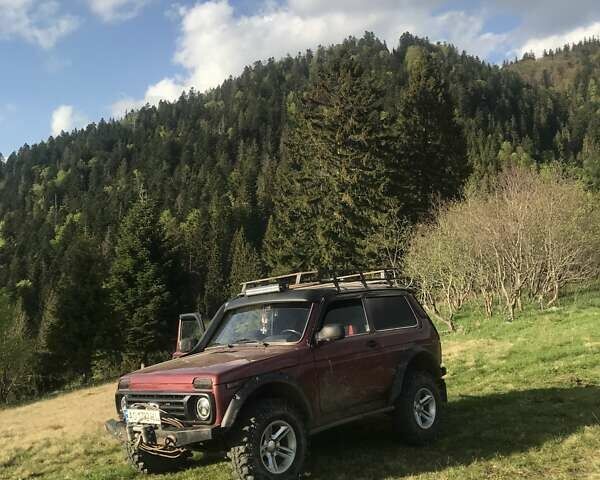 Красный ВАЗ 21213 Niva, объемом двигателя 1.7 л и пробегом 100 тыс. км за 3800 $, фото 5 на Automoto.ua