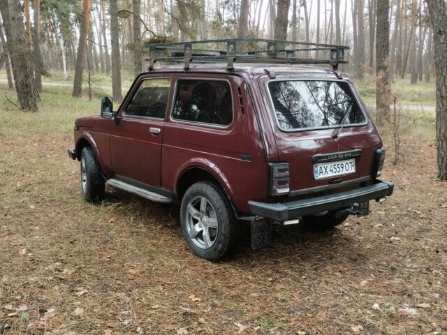 Червоний ВАЗ 21213 Niva, об'ємом двигуна 1.7 л та пробігом 134 тис. км за 3500 $, фото 5 на Automoto.ua