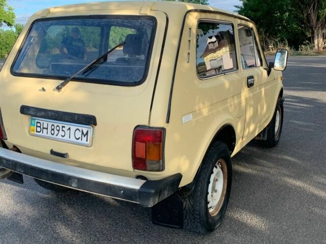 Желтый ВАЗ 21213 Niva, объемом двигателя 1.7 л и пробегом 200 тыс. км за 2300 $, фото 7 на Automoto.ua