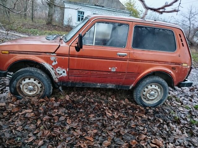 Жовтий ВАЗ 21213 Niva, об'ємом двигуна 2 л та пробігом 123 тис. км за 1500 $, фото 1 на Automoto.ua