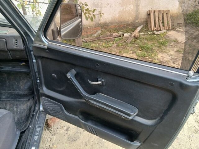 Серый ВАЗ 21213 Niva, объемом двигателя 0 л и пробегом 1000 тыс. км за 3500 $, фото 11 на Automoto.ua