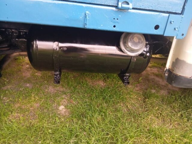 Сірий ВАЗ 21213 Niva, об'ємом двигуна 2.4 л та пробігом 255 тис. км за 1700 $, фото 4 на Automoto.ua