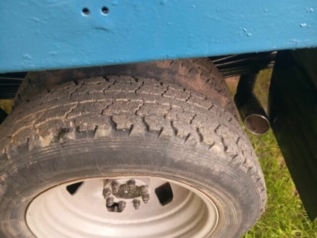 Сірий ВАЗ 21213 Niva, об'ємом двигуна 2.4 л та пробігом 255 тис. км за 1700 $, фото 1 на Automoto.ua