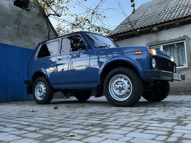 Синий ВАЗ 21213 Niva, объемом двигателя 1.7 л и пробегом 228 тыс. км за 3450 $, фото 3 на Automoto.ua