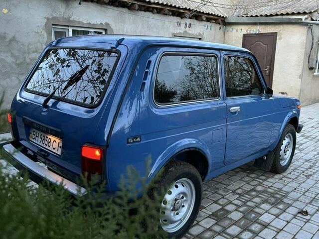 Синий ВАЗ 21213 Niva, объемом двигателя 1.7 л и пробегом 228 тыс. км за 3450 $, фото 4 на Automoto.ua