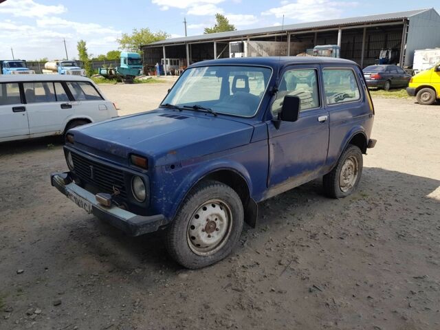 Синий ВАЗ 21213 Niva, объемом двигателя 1.7 л и пробегом 100 тыс. км за 972 $, фото 4 на Automoto.ua
