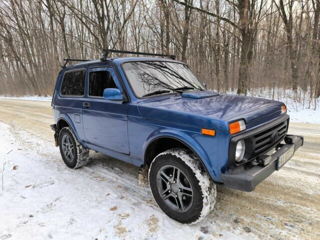Синий ВАЗ 21213 Niva, объемом двигателя 1.7 л и пробегом 222 тыс. км за 4100 $, фото 4 на Automoto.ua