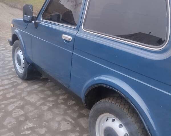 Синий ВАЗ 21213 Niva, объемом двигателя 1.7 л и пробегом 198 тыс. км за 2500 $, фото 4 на Automoto.ua