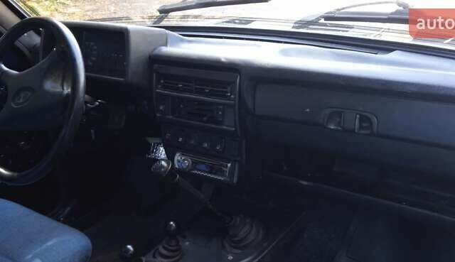 Синий ВАЗ 21213 Niva, объемом двигателя 1.7 л и пробегом 63 тыс. км за 3400 $, фото 2 на Automoto.ua