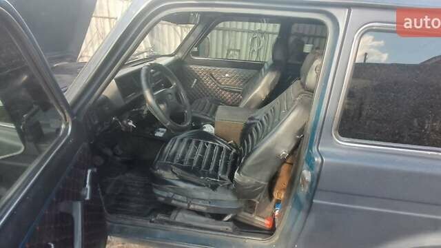 Синий ВАЗ 21213 Niva, объемом двигателя 1.69 л и пробегом 179 тыс. км за 2100 $, фото 5 на Automoto.ua