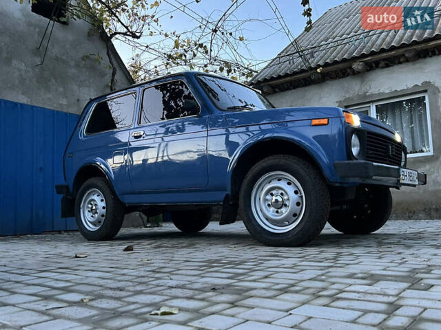 Синий ВАЗ 21213 Niva, объемом двигателя 1.7 л и пробегом 228 тыс. км за 3450 $, фото 5 на Automoto.ua
