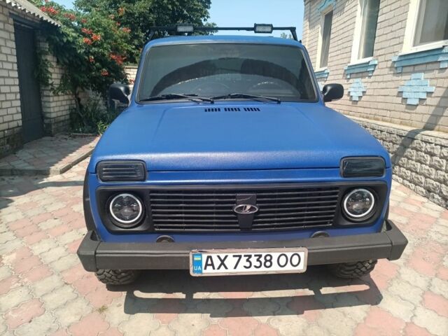 Синий ВАЗ 21213 Niva, объемом двигателя 1.7 л и пробегом 105 тыс. км за 3600 $, фото 1 на Automoto.ua