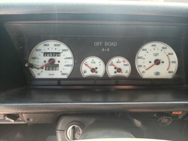 Синий ВАЗ 21213 Niva, объемом двигателя 1.7 л и пробегом 105 тыс. км за 3600 $, фото 8 на Automoto.ua