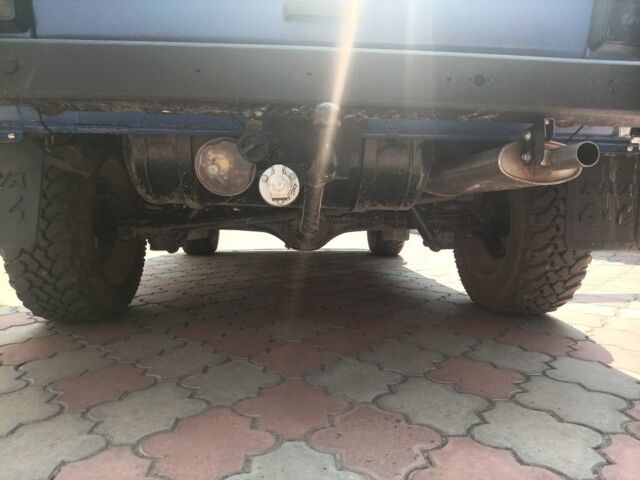 Синий ВАЗ 21213 Niva, объемом двигателя 1.7 л и пробегом 105 тыс. км за 3600 $, фото 7 на Automoto.ua