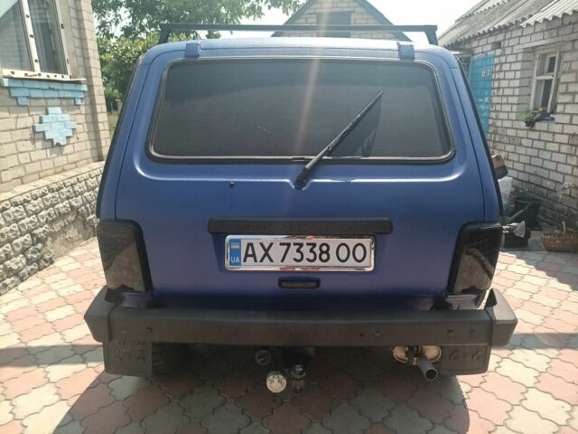 Синий ВАЗ 21213 Niva, объемом двигателя 1.7 л и пробегом 105 тыс. км за 3600 $, фото 3 на Automoto.ua
