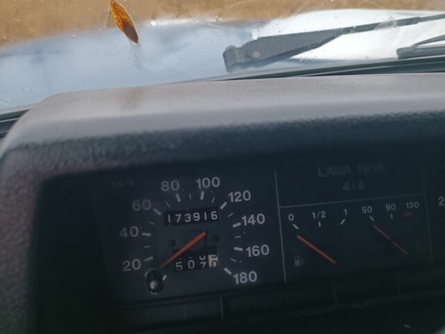 Синий ВАЗ 21213 Niva, объемом двигателя 1.7 л и пробегом 173 тыс. км за 3300 $, фото 11 на Automoto.ua