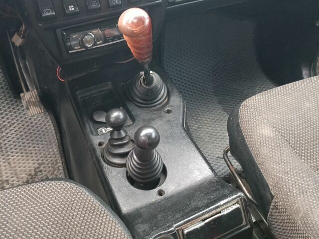 Синий ВАЗ 21213 Niva, объемом двигателя 1.7 л и пробегом 173 тыс. км за 3300 $, фото 10 на Automoto.ua