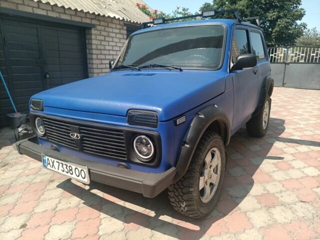 Синий ВАЗ 21213 Niva, объемом двигателя 1.7 л и пробегом 105 тыс. км за 3600 $, фото 2 на Automoto.ua