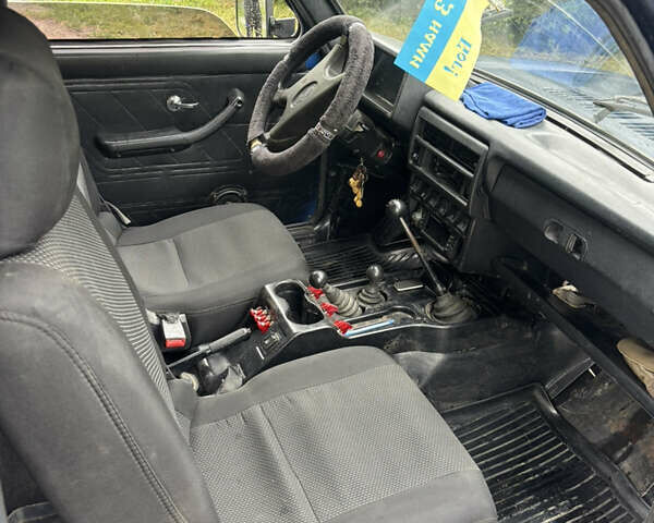 Синий ВАЗ 21213 Niva, объемом двигателя 1.69 л и пробегом 100 тыс. км за 2999 $, фото 7 на Automoto.ua