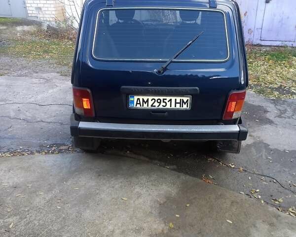Синий ВАЗ 21213 Niva, объемом двигателя 1.7 л и пробегом 216 тыс. км за 4500 $, фото 3 на Automoto.ua