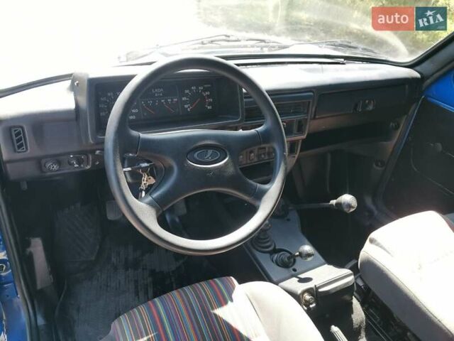 Синий ВАЗ 21213 Niva, объемом двигателя 1.7 л и пробегом 130 тыс. км за 3500 $, фото 10 на Automoto.ua