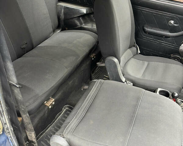 Синий ВАЗ 21213 Niva, объемом двигателя 1.6 л и пробегом 125 тыс. км за 2900 $, фото 8 на Automoto.ua