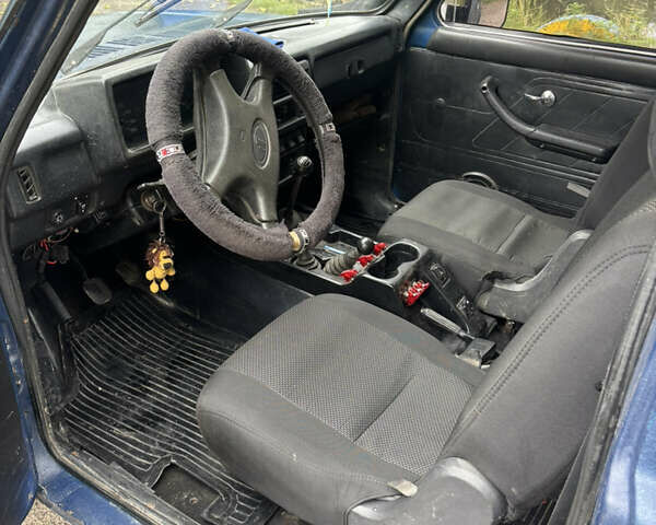 Синий ВАЗ 21213 Niva, объемом двигателя 1.6 л и пробегом 125 тыс. км за 2900 $, фото 10 на Automoto.ua