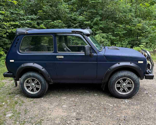 Синий ВАЗ 21213 Niva, объемом двигателя 1.69 л и пробегом 240 тыс. км за 3300 $, фото 4 на Automoto.ua