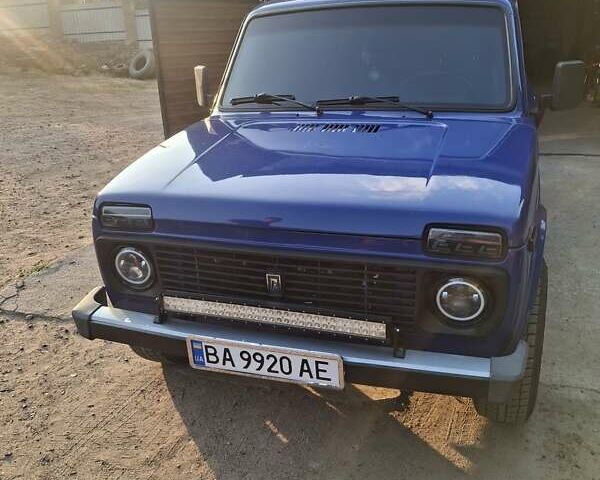 Синий ВАЗ 21213 Niva, объемом двигателя 1.6 л и пробегом 180 тыс. км за 4500 $, фото 23 на Automoto.ua