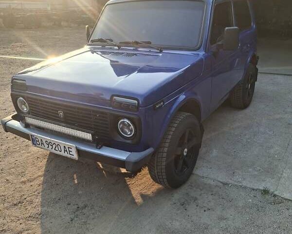 Синий ВАЗ 21213 Niva, объемом двигателя 1.6 л и пробегом 180 тыс. км за 4500 $, фото 9 на Automoto.ua