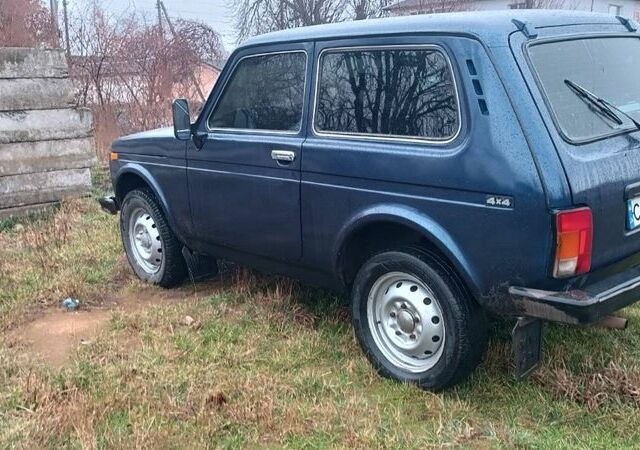 Синій ВАЗ 21213 Niva, об'ємом двигуна 1.7 л та пробігом 200 тис. км за 2999 $, фото 4 на Automoto.ua