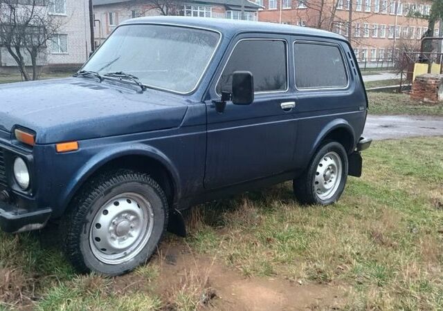 Синій ВАЗ 21213 Niva, об'ємом двигуна 1.7 л та пробігом 200 тис. км за 2999 $, фото 2 на Automoto.ua