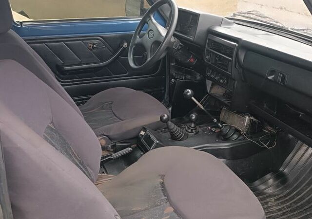 Синій ВАЗ 21213 Niva, об'ємом двигуна 1.7 л та пробігом 200 тис. км за 2999 $, фото 6 на Automoto.ua