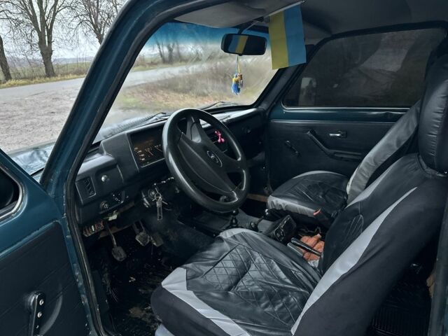 Зелений ВАЗ 21213 Niva, об'ємом двигуна 1.6 л та пробігом 200 тис. км за 2100 $, фото 7 на Automoto.ua