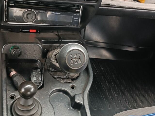 Зеленый ВАЗ 21213 Niva, объемом двигателя 0 л и пробегом 100 тыс. км за 3500 $, фото 4 на Automoto.ua