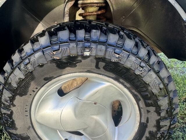 Зеленый ВАЗ 21213 Niva, объемом двигателя 1.7 л и пробегом 200 тыс. км за 2500 $, фото 5 на Automoto.ua