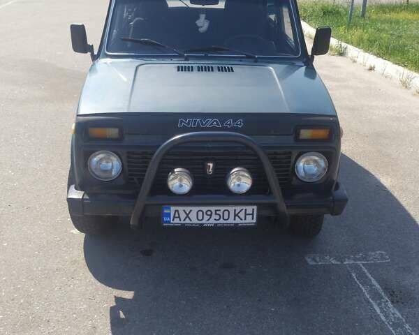 Зеленый ВАЗ 21213 Niva, объемом двигателя 1.7 л и пробегом 192 тыс. км за 2800 $, фото 3 на Automoto.ua