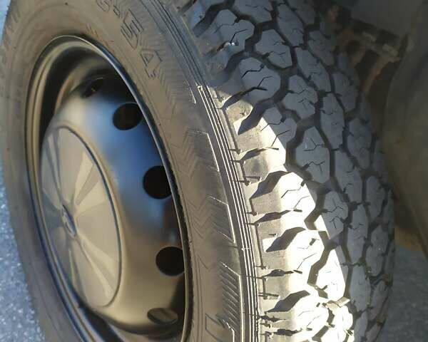 Зеленый ВАЗ 21213 Niva, объемом двигателя 1.7 л и пробегом 192 тыс. км за 2800 $, фото 4 на Automoto.ua