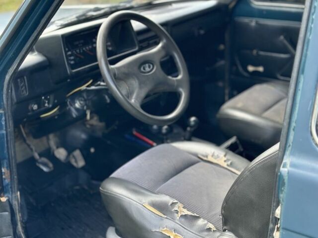 Зеленый ВАЗ 21213 Niva, объемом двигателя 1.7 л и пробегом 200 тыс. км за 1799 $, фото 6 на Automoto.ua