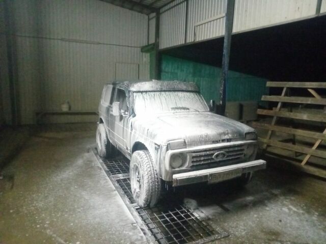 Зелений ВАЗ 21213 Niva, об'ємом двигуна 1.7 л та пробігом 1 тис. км за 3200 $, фото 3 на Automoto.ua