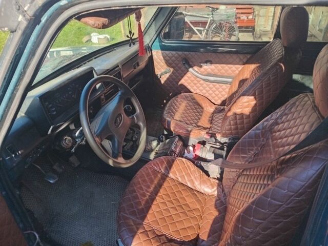 Зелений ВАЗ 21213 Niva, об'ємом двигуна 1.7 л та пробігом 1 тис. км за 3200 $, фото 5 на Automoto.ua